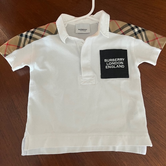Boys Burberry polo shirt - Picture 1 of 1